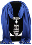 foulard bleu avec pendentif hibou argent